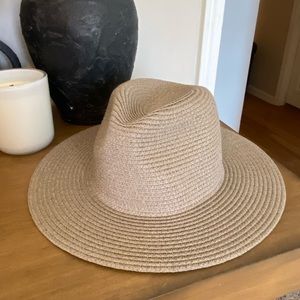 Taupe/gray straw Panama hat adjustable